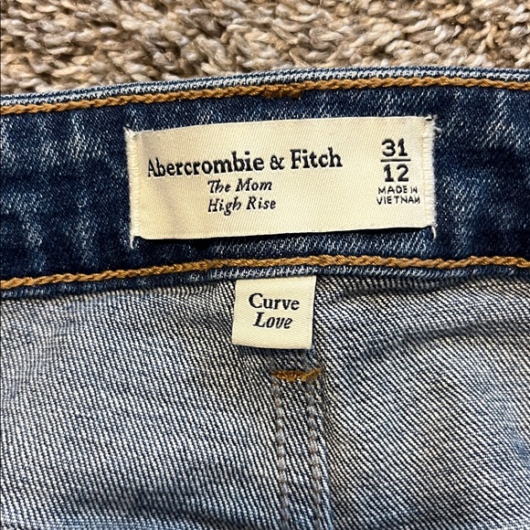 Abercrombie & Fitch Denim Curve Love Mom High Rise Jeans Size 31/12 - Picture 5 of 7